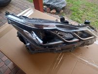 Lampa przednia prawa Toyota Corolla Sedan