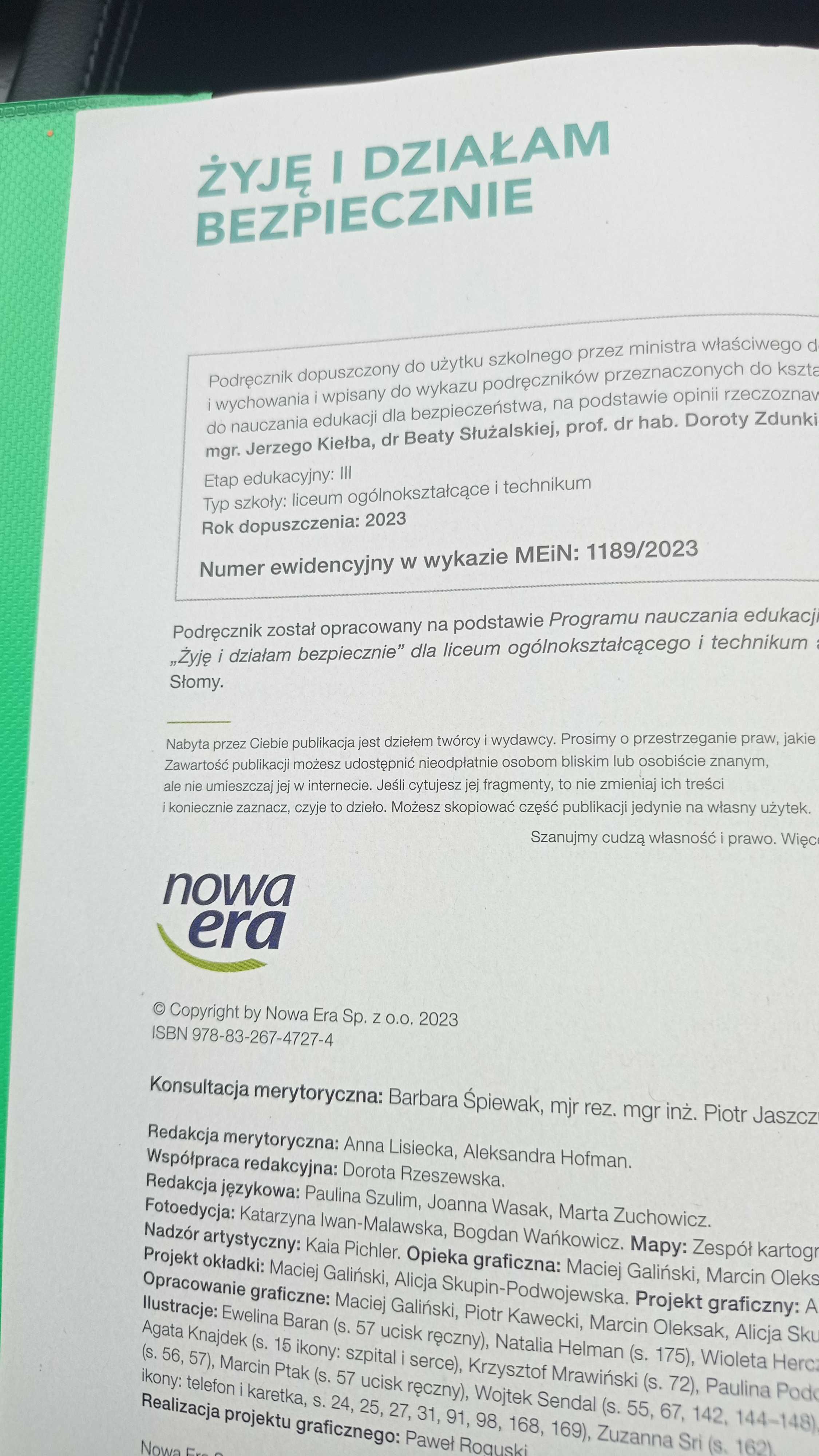 Podręcznik  do edb "Żyję i działam bezpiecznie"