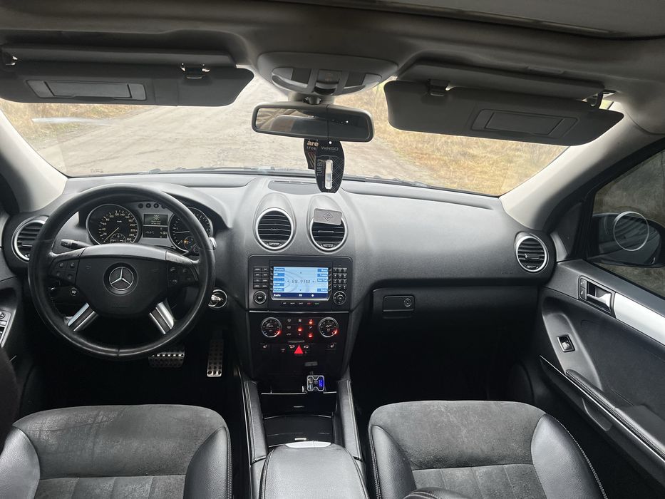 Mercedes-Benz ML 320