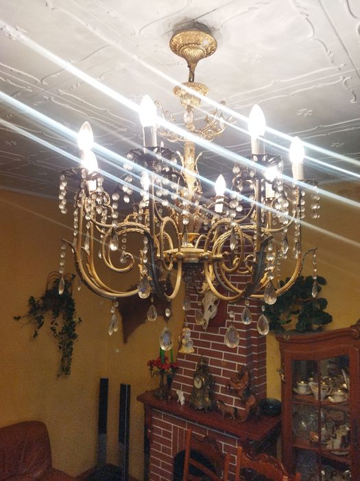 Żyrandol mosiężny z kryształkami