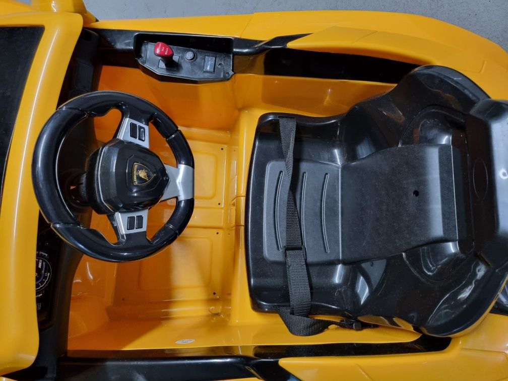 Lamborghini Aventador com Rádio Controlo
