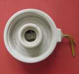 Starsza oprawka porcelanowa z uchwytem .