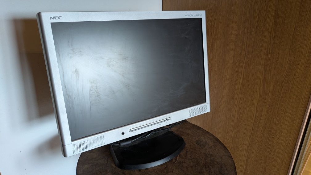 Monitor NEC 20cali