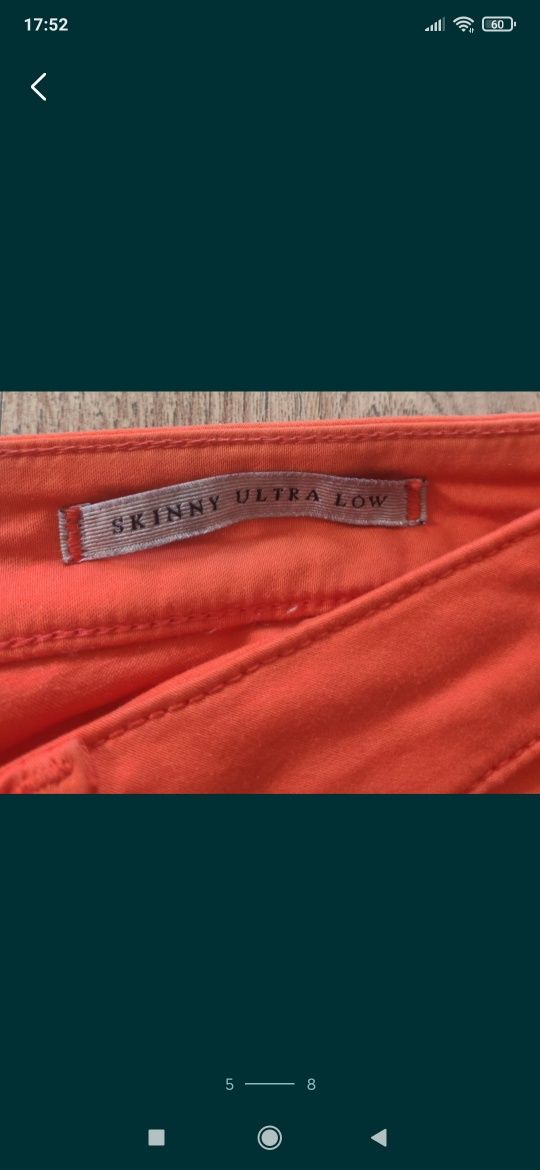 Vintage spodnie dopasowane skinny ultra low biodrówki Guess 24