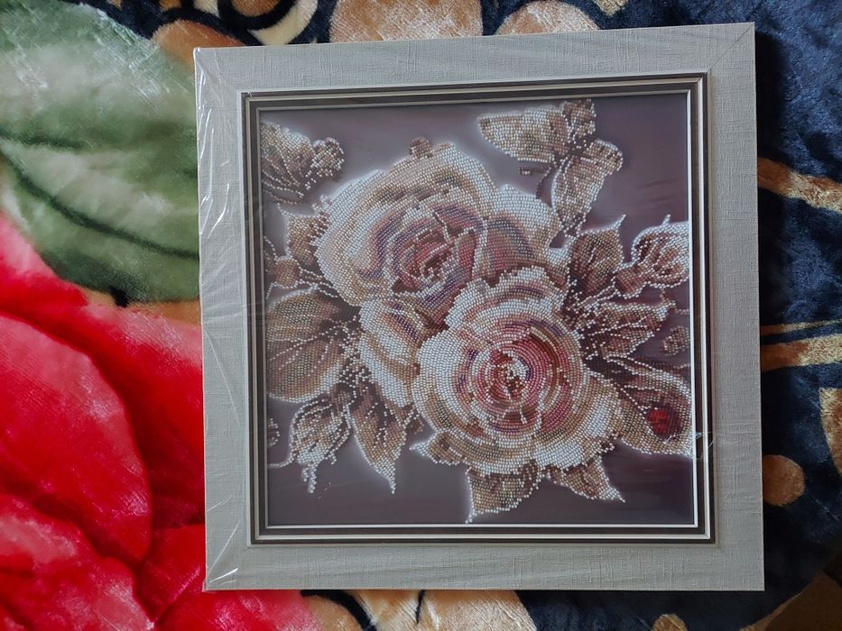 Картина вишита бісером Карамельні троянди