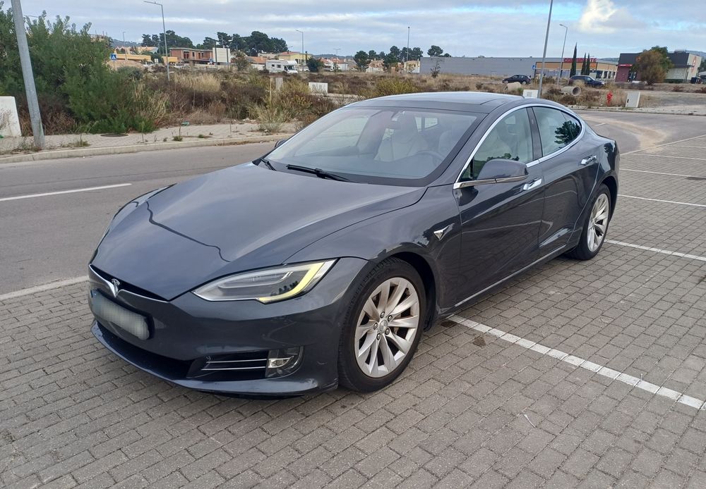 Tesla model S 75D