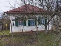 Будинок з земельною ділянкою в селі Хвилівка, Золотоніського району.