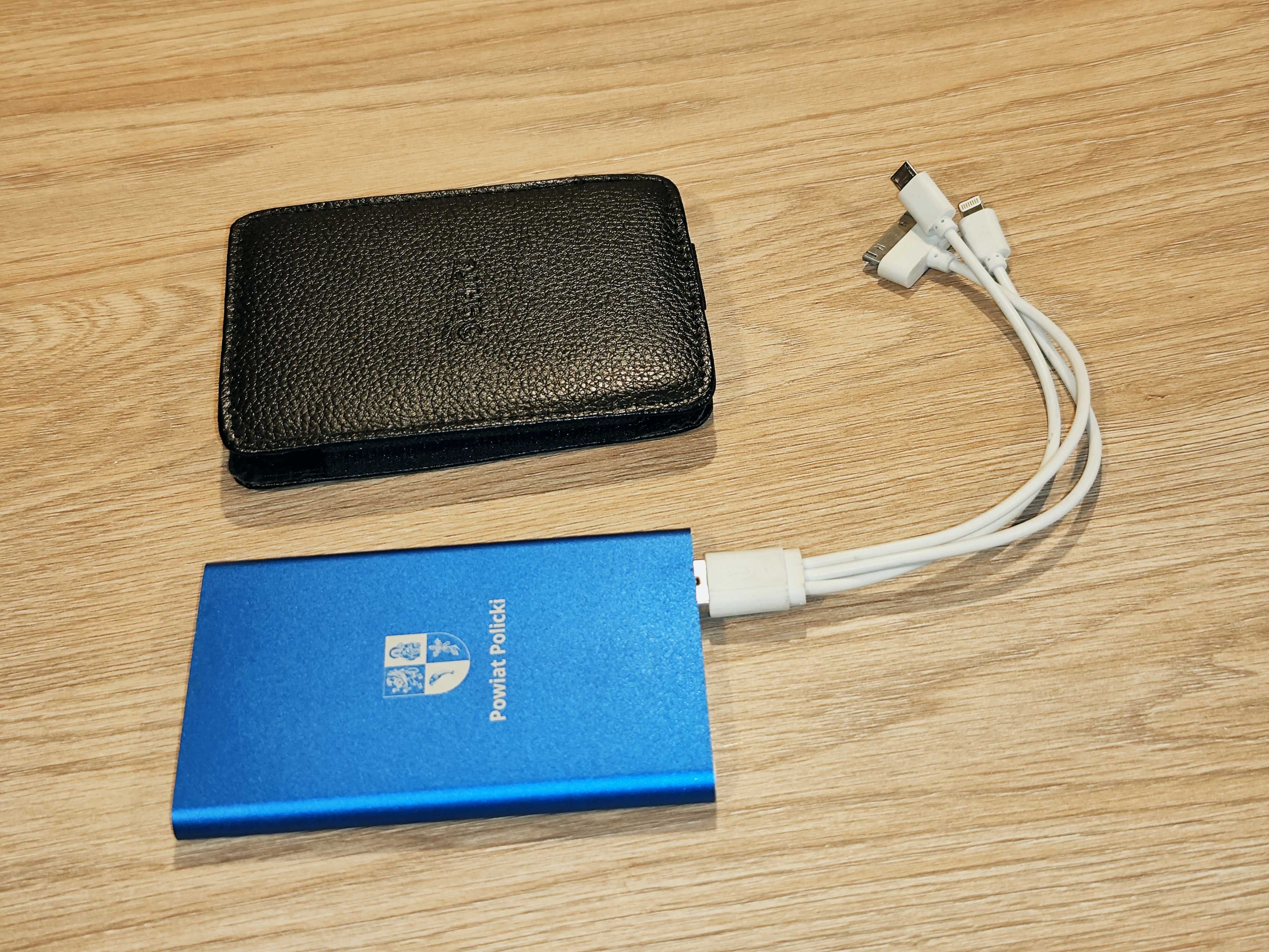 Powerbank 4000 mAh + etui + kabel lightning (iPhone)