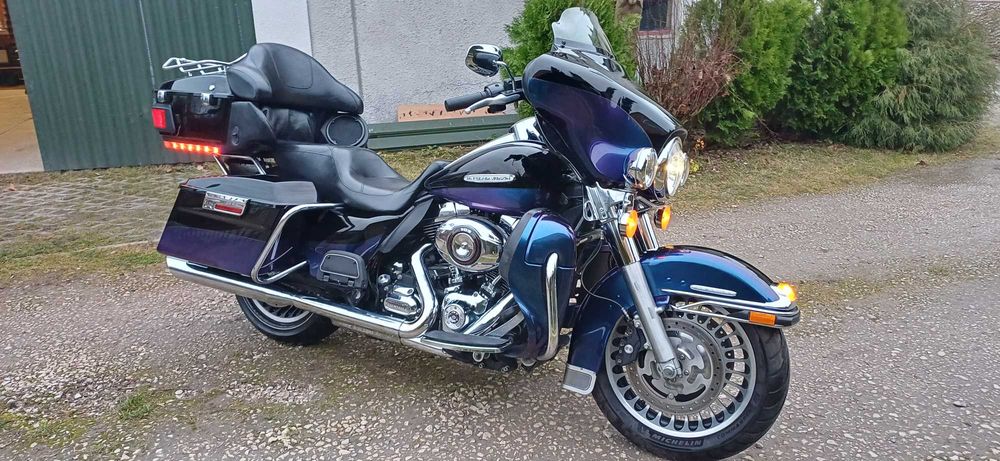 Harley Davidson Electra Glide Ultra Limited FLHTK Road King Street