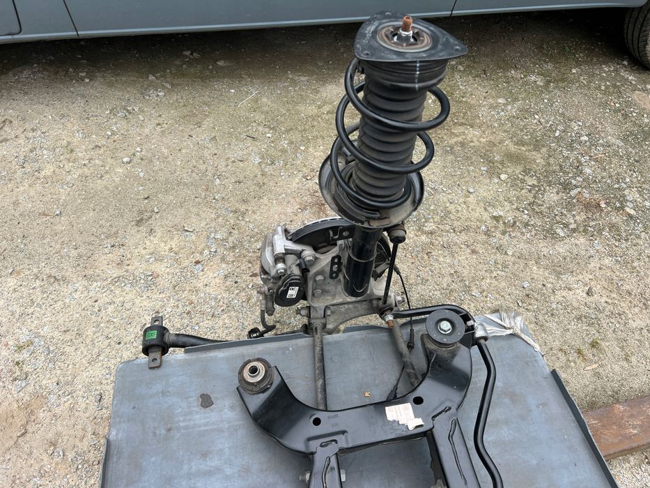 renault megane v e tech zawieszenie tylne zwrotnica belka wózek tylna