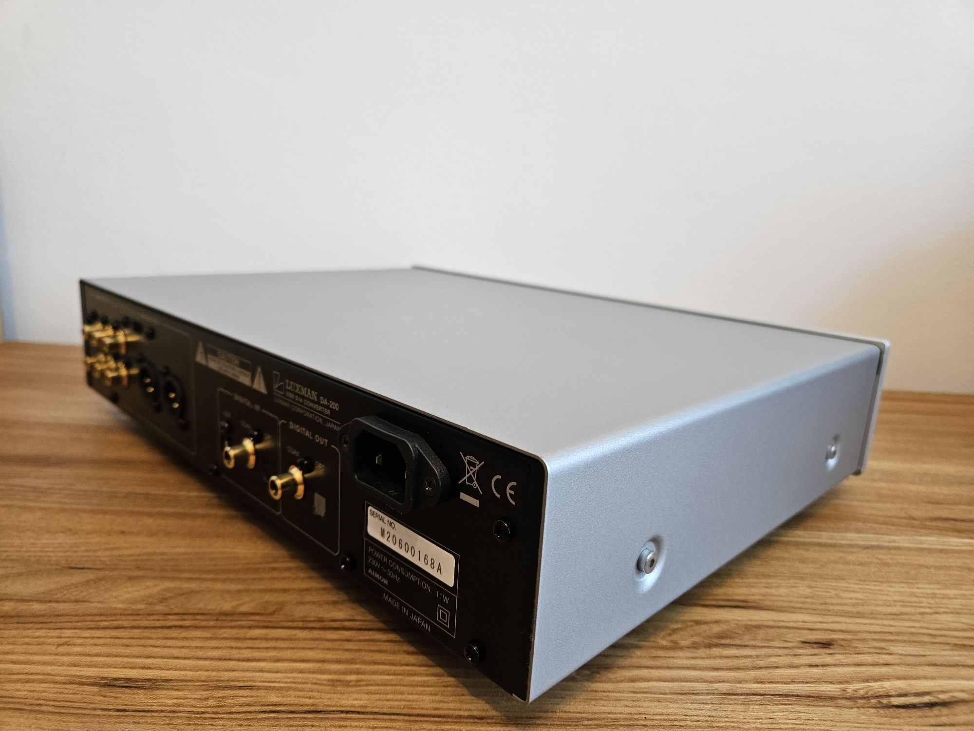Luxman DA-200 przedwzmacniacz przetwornik C/A DAC hi-end