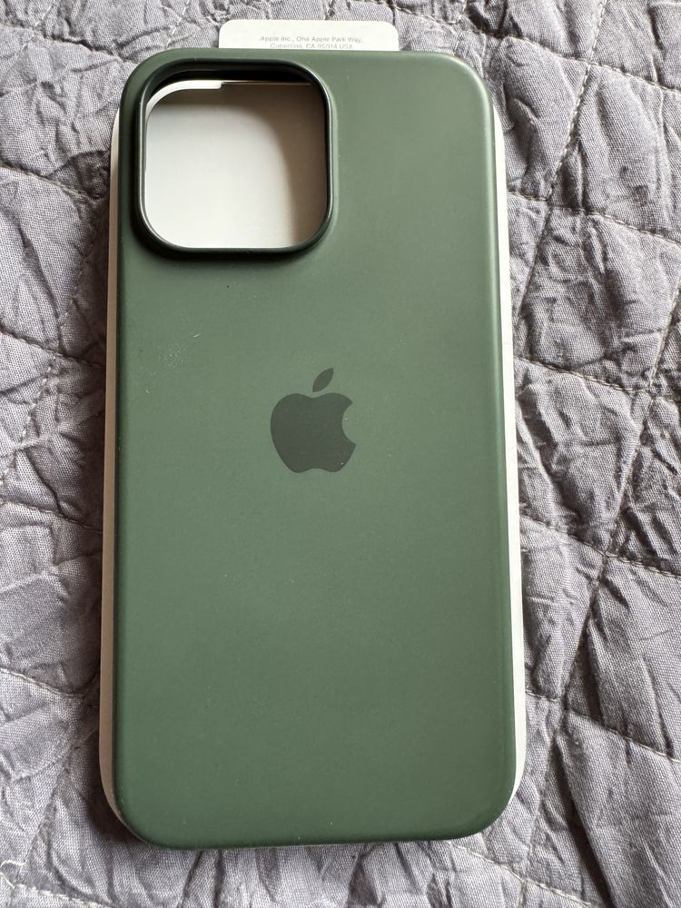 Oryginalne etui APPLE Case MagSafe iPhone 15 Pro Max Cyprys