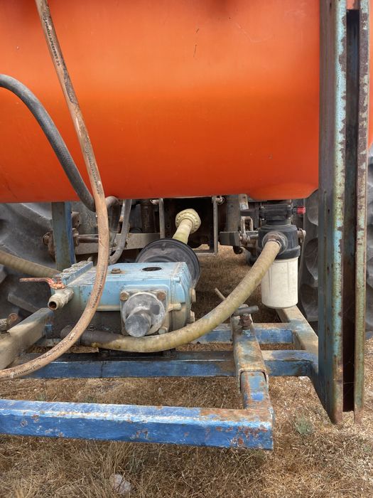 Pulverizador 400 litros Empas