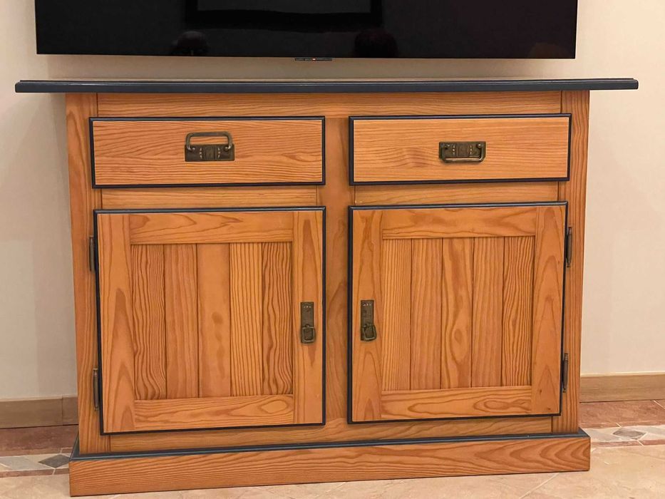 Móvel para TV com arrumação adicional