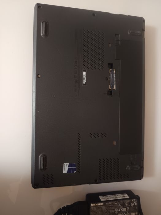 Portátil Lenovo X250 / 8GB RAM / SSD 256GB