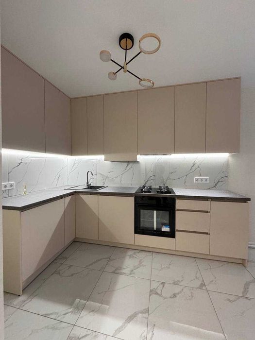 Однокімнатна поряд з Центральним парком