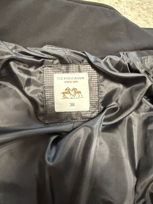 Жіноча осіння куртка U.S. Polo Assn. У 38 розмірі