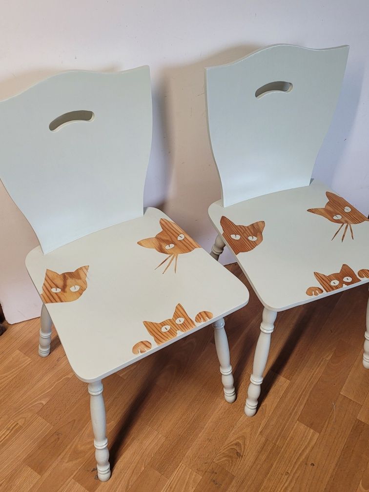 2 krzesła drewniane stylowe malowane zydle kolor miętowy w koty