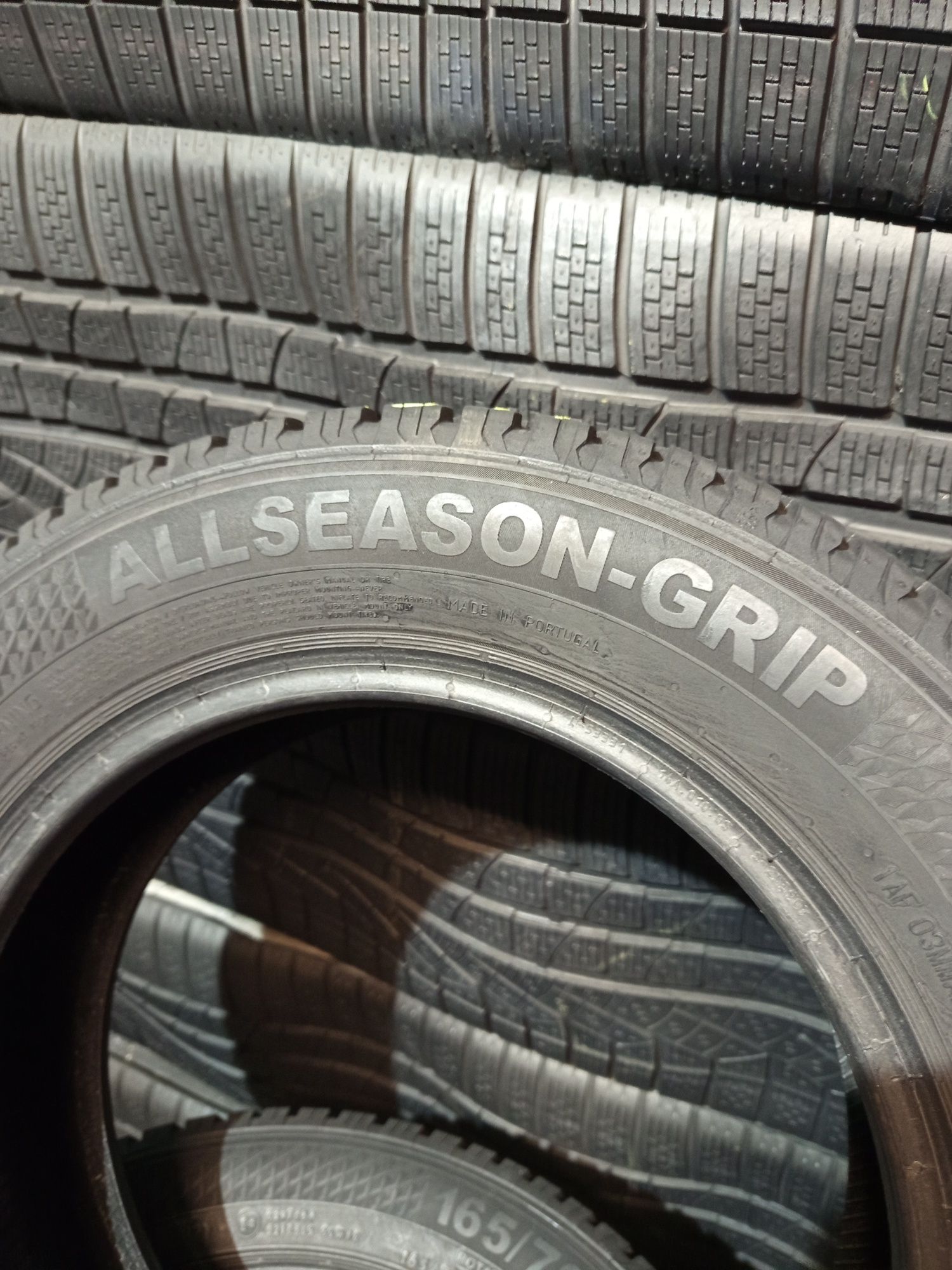 165/70R14 Semperit AllSeason-Grip