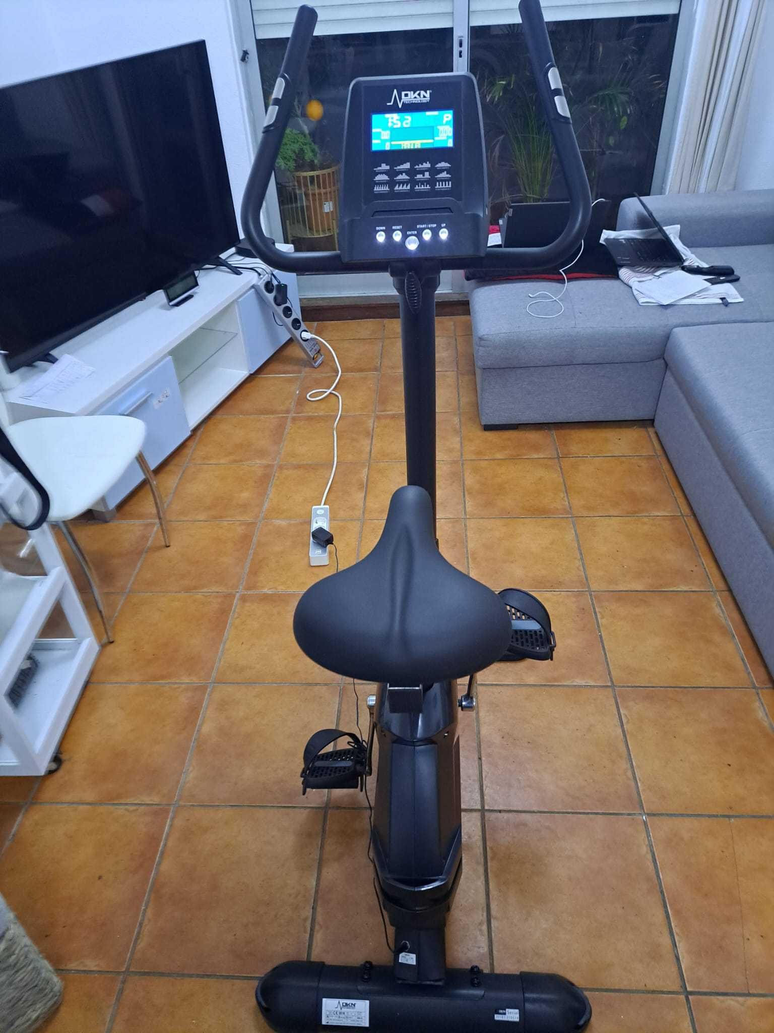 Bicicleta Estática DKN Ergometer AM-3i (100x56x134 cm-Preto) Como nova