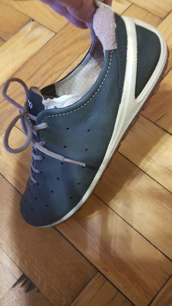 Женские  кроссовки ecco biom