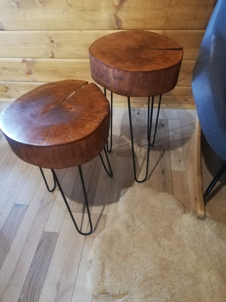 Stoliki z plastra drewna