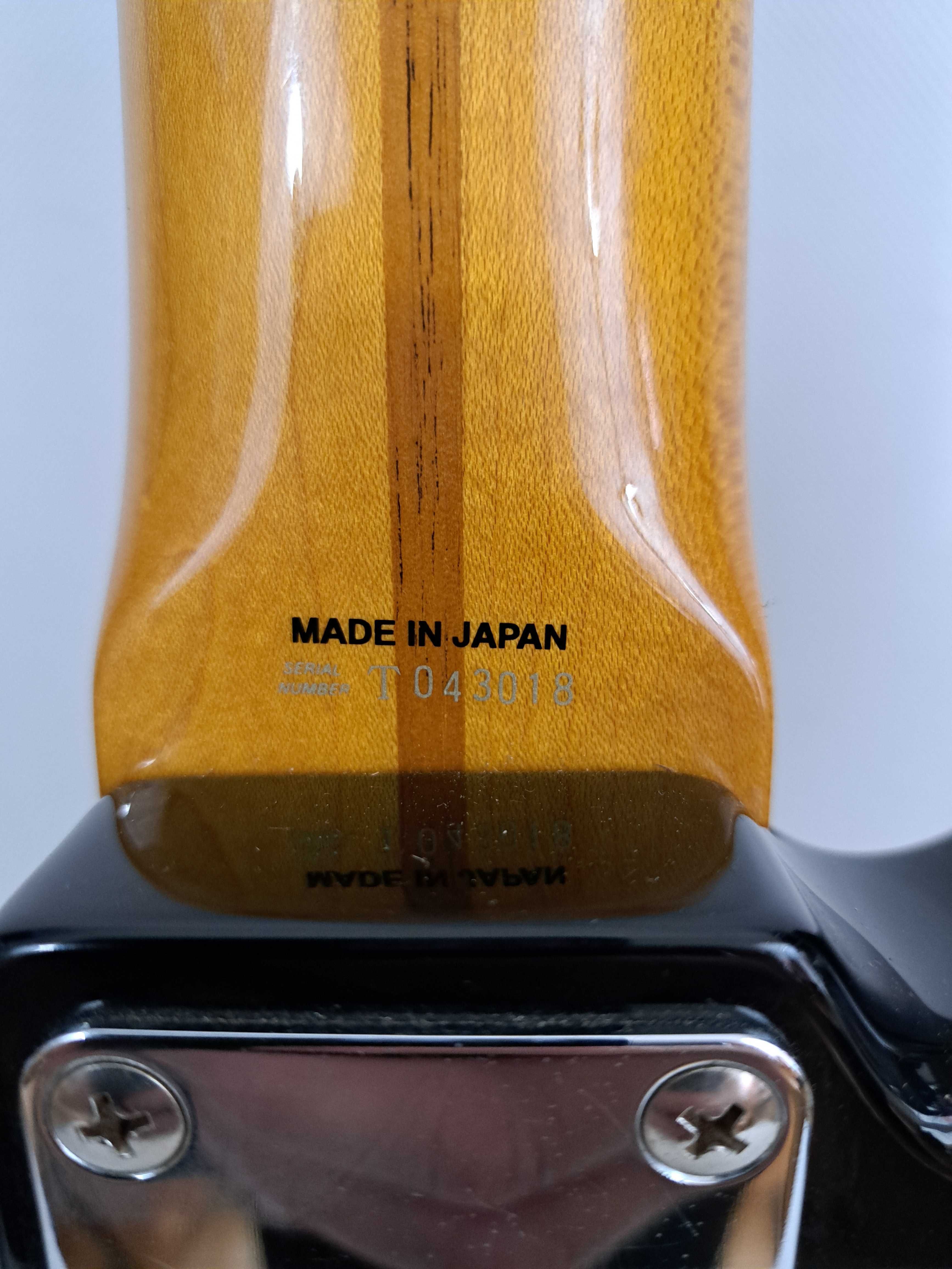 Gitara basowa Fender Jaguar Japan