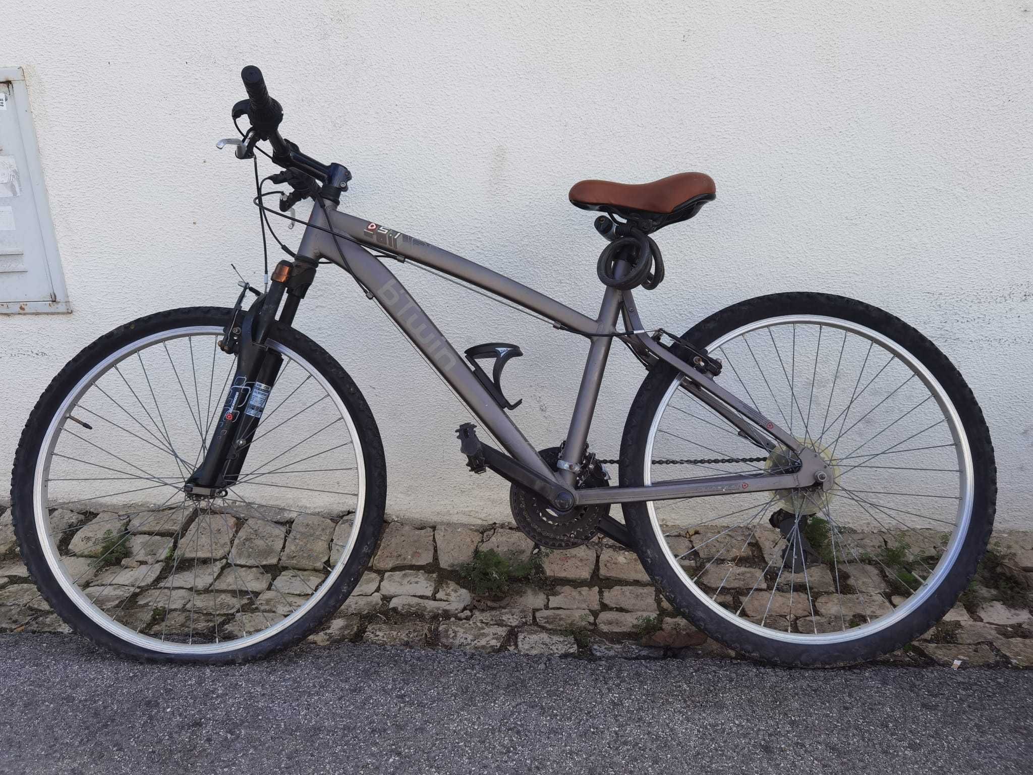 URGENTE! Bicicleta Btwin Cross em excelente estado!