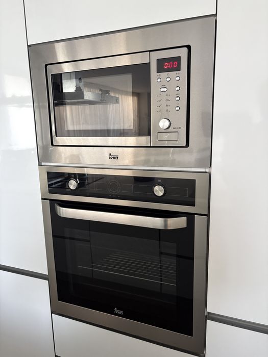 Forno e microondas encastravel