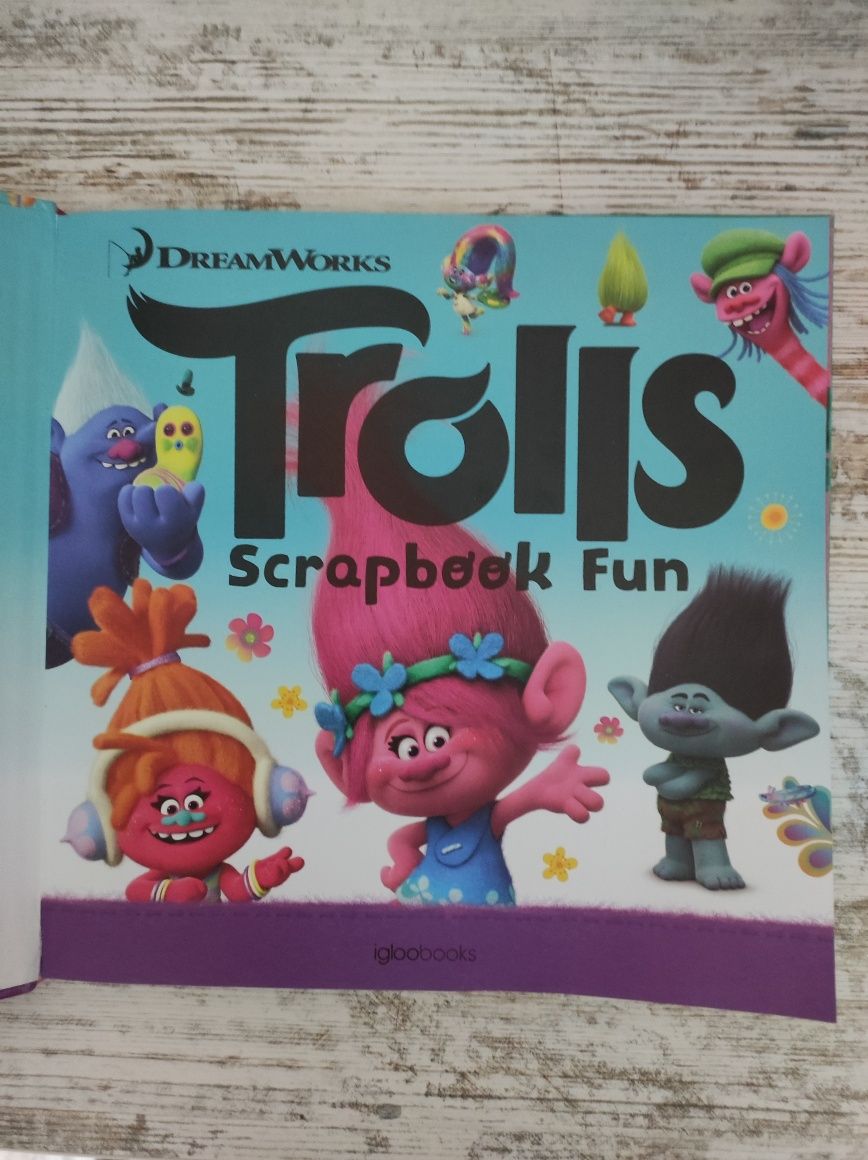 Trolis Scrapbook Fun, англійською мовою, розмальовки