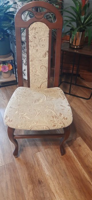 Stół rozkładany do jadalni z 10 krzesłami