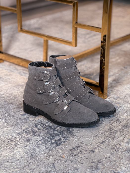 Buty Prima Moda z naturalnego zamszu szare 41 z paskami ćwiekami