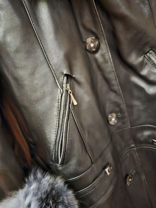 Куртка шкіряна розмір L