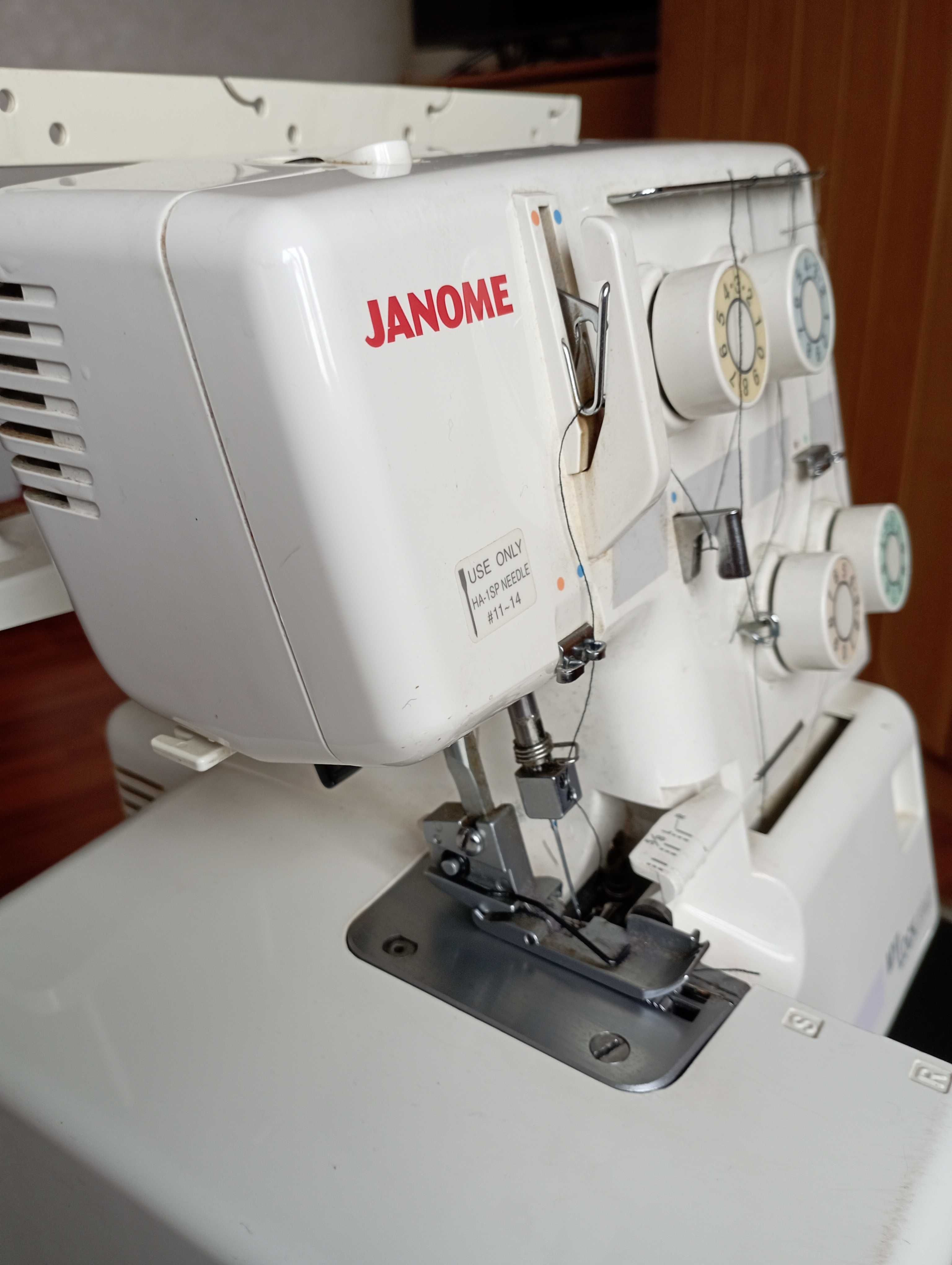 Продам Oверлок Janome .My Lock 204 D