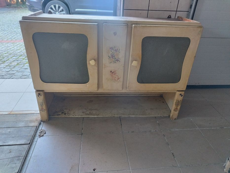 PRL, Kultowy kredens, nadstawka, do renowacji