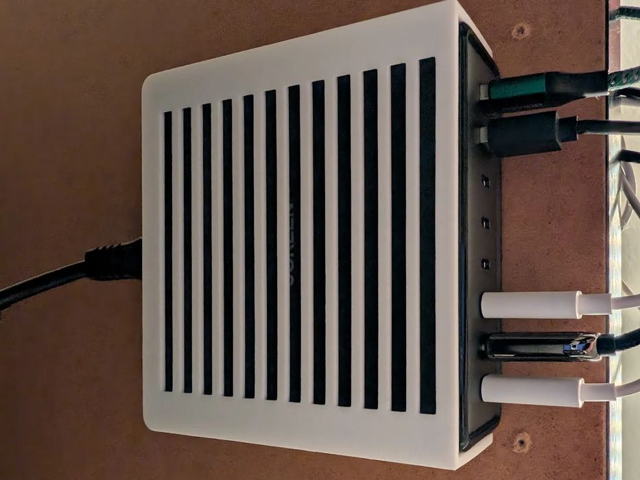 Suporte Oculto para Carregador UGREEN debaixo da Mesa