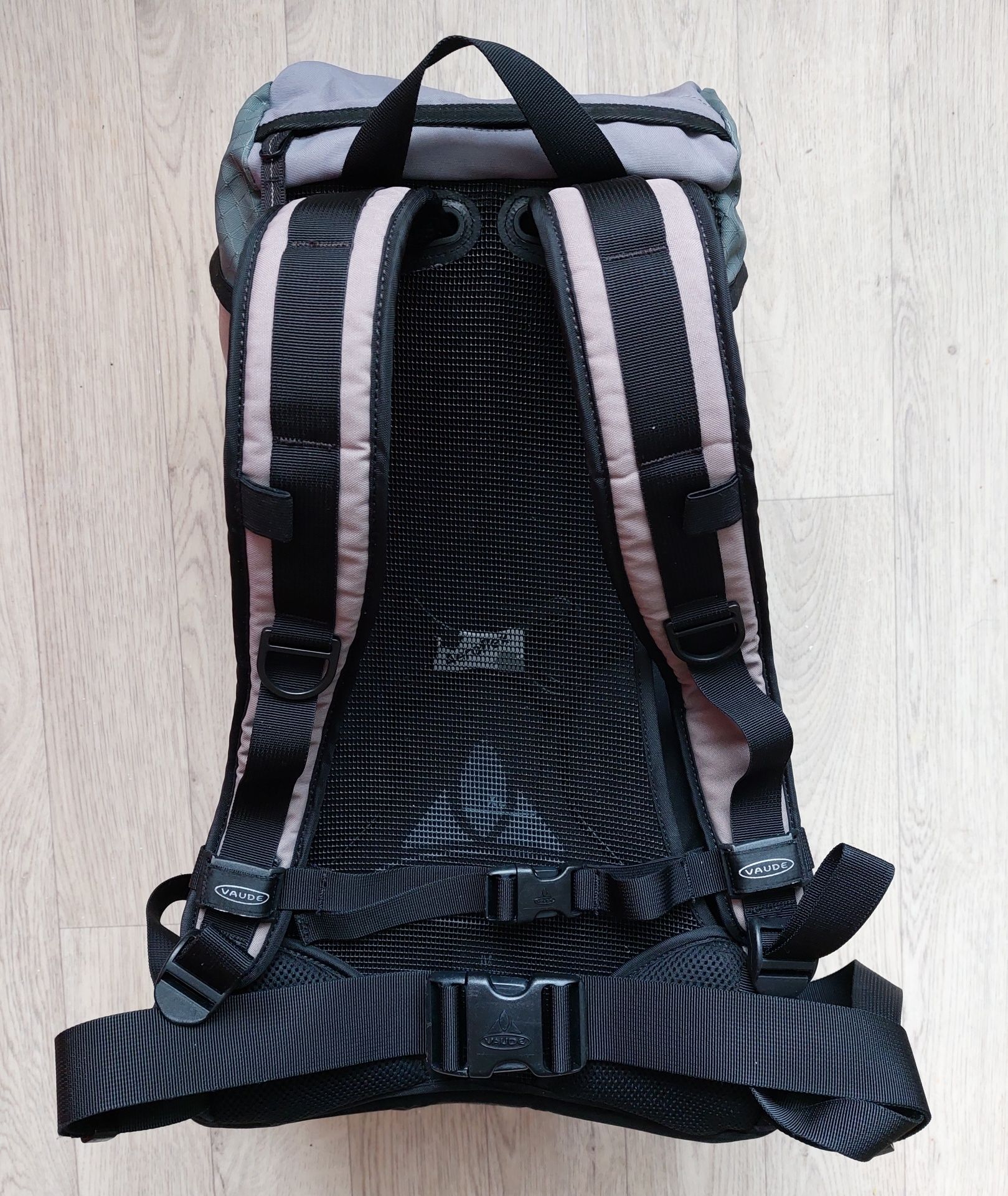 Рюкзак б/у VAUDE symphony 30L, дождевиком