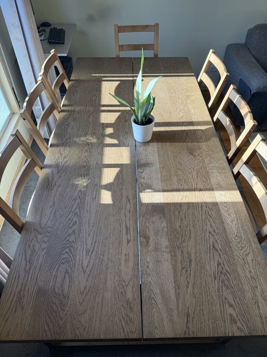 Mesa de Jantar + 7 Cadeiras