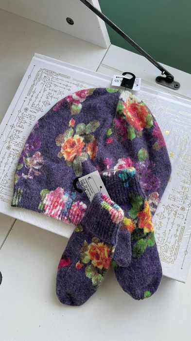 H&M zestaw czapka + rękawiczki w kwiatki 110/128