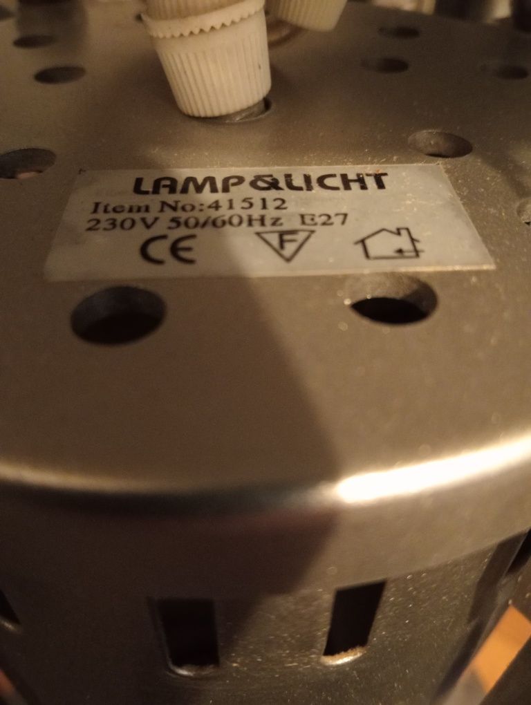 Lampa Lamp&Licht do wysokich pomieszczeń