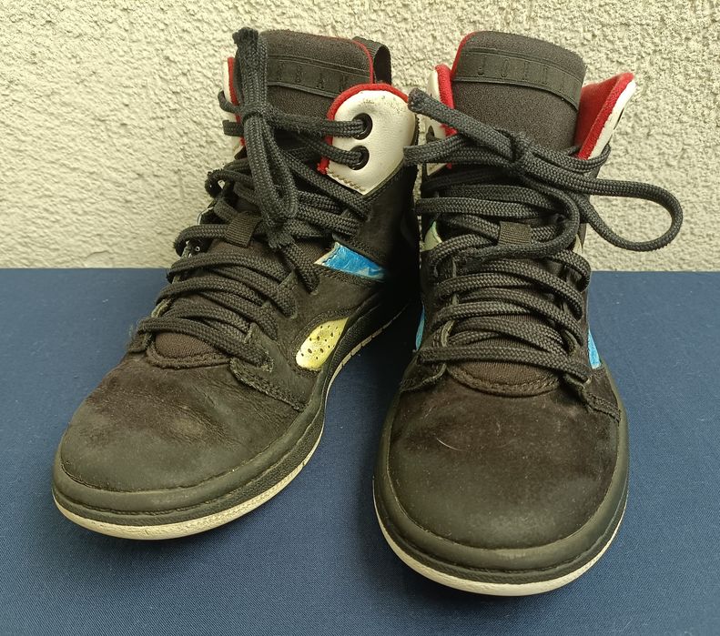 Buty chłopięce Jordan rozmiar 36 Czarne