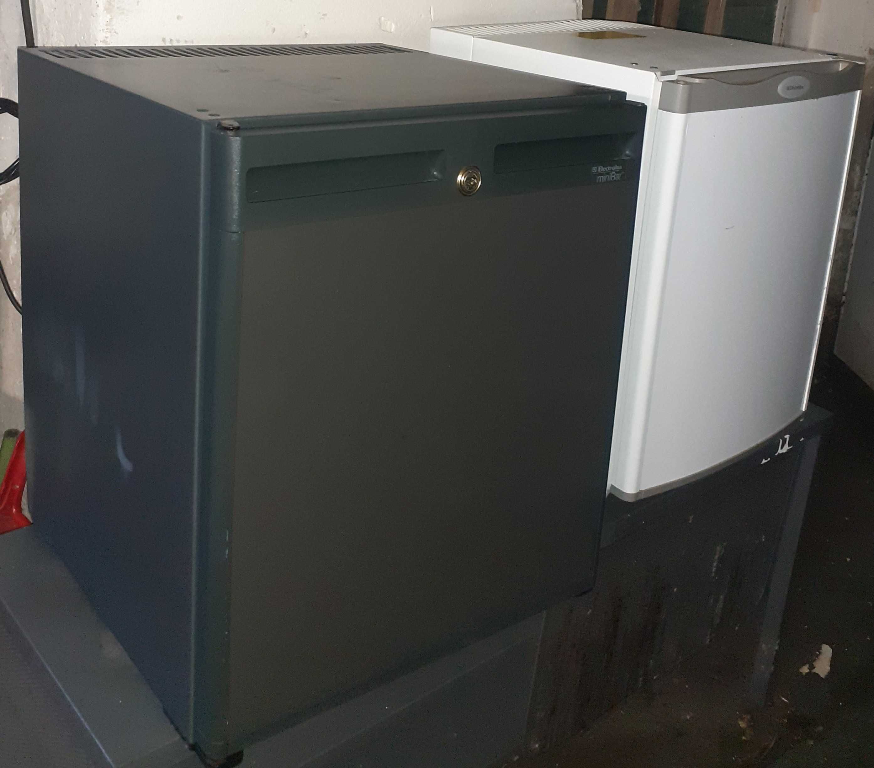 Lodówka z Zamrażalnikiem 56 L Dometic mf 20 60 Absorpcyjna Kamper gaz