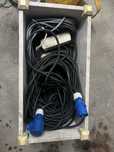 Cabos para ligar à electricidade
