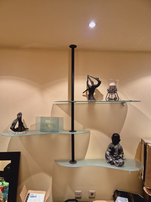 Estante personalizada  suspensa