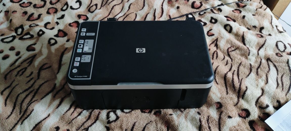 Urządzenie wielofunkcyjne drukarka HP deskjet F4180