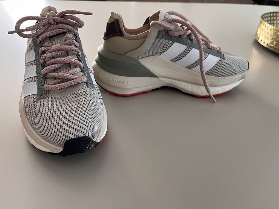 Sapatilhas adidaa Avryn_X