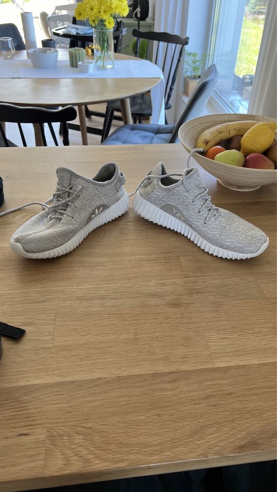 Adidas Yeezy Boost r.38