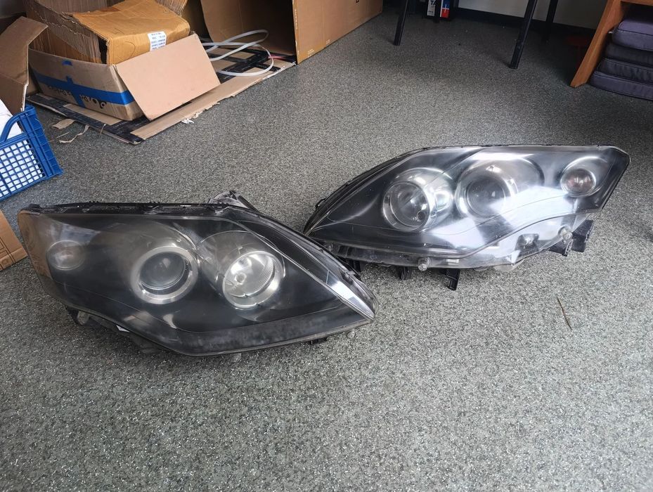 Renault Laguna III lampa przednia prawa lewa 260600074R 260100041R