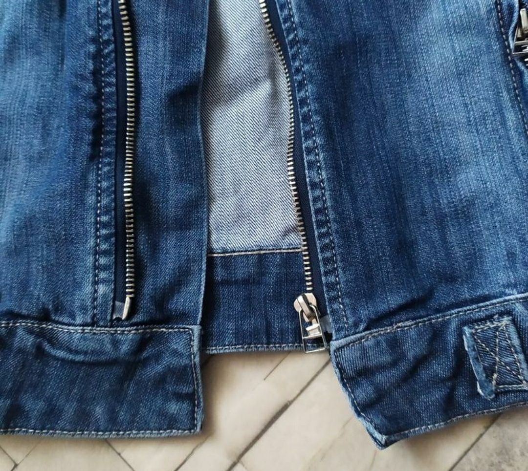 Джинсовка жіноча коротка, джинсова куртка