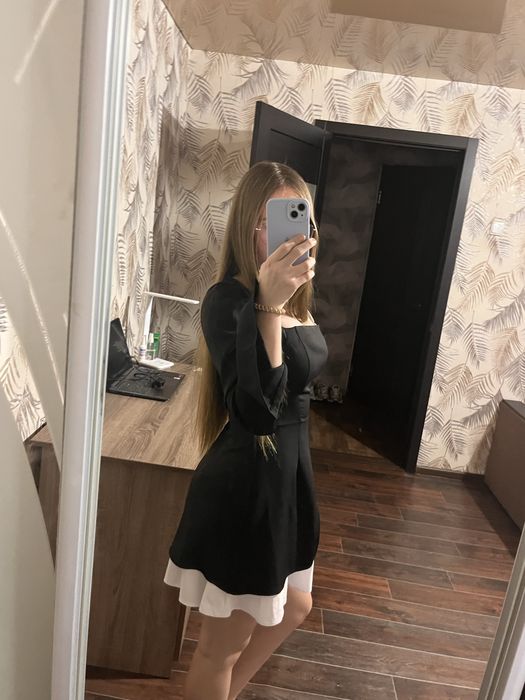 Сукня. Розмір S, в чорному кольорі